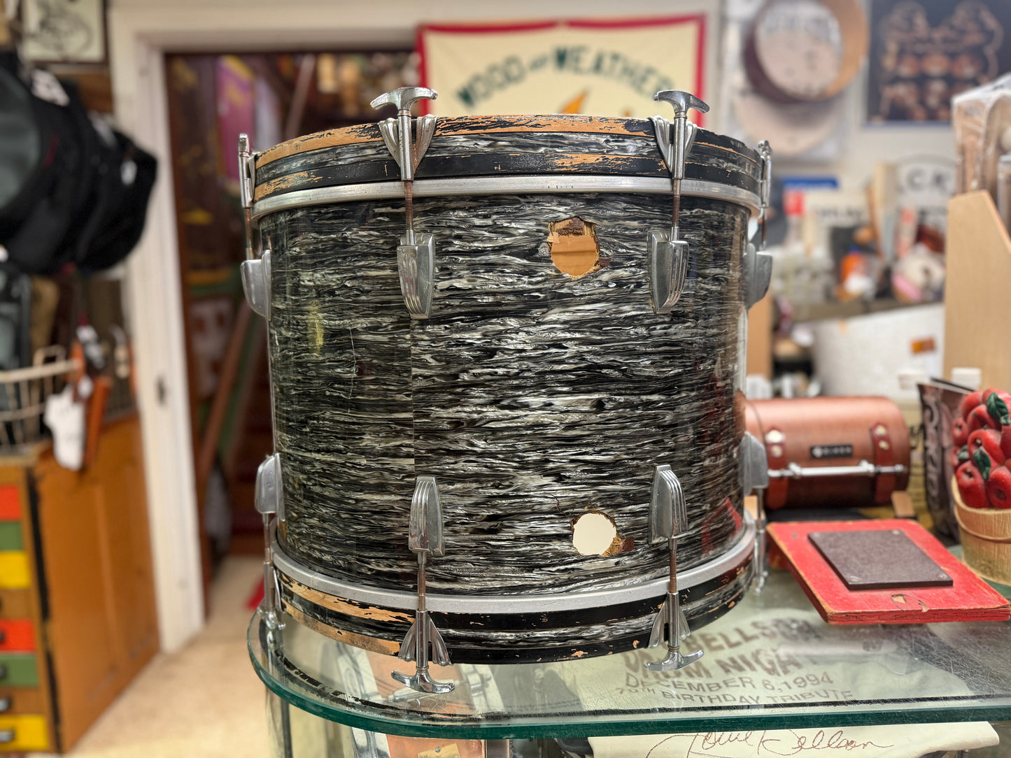 1959/60 Ludwig 14x20 Transition Badge Bass Drum in Black Oyster Pearl