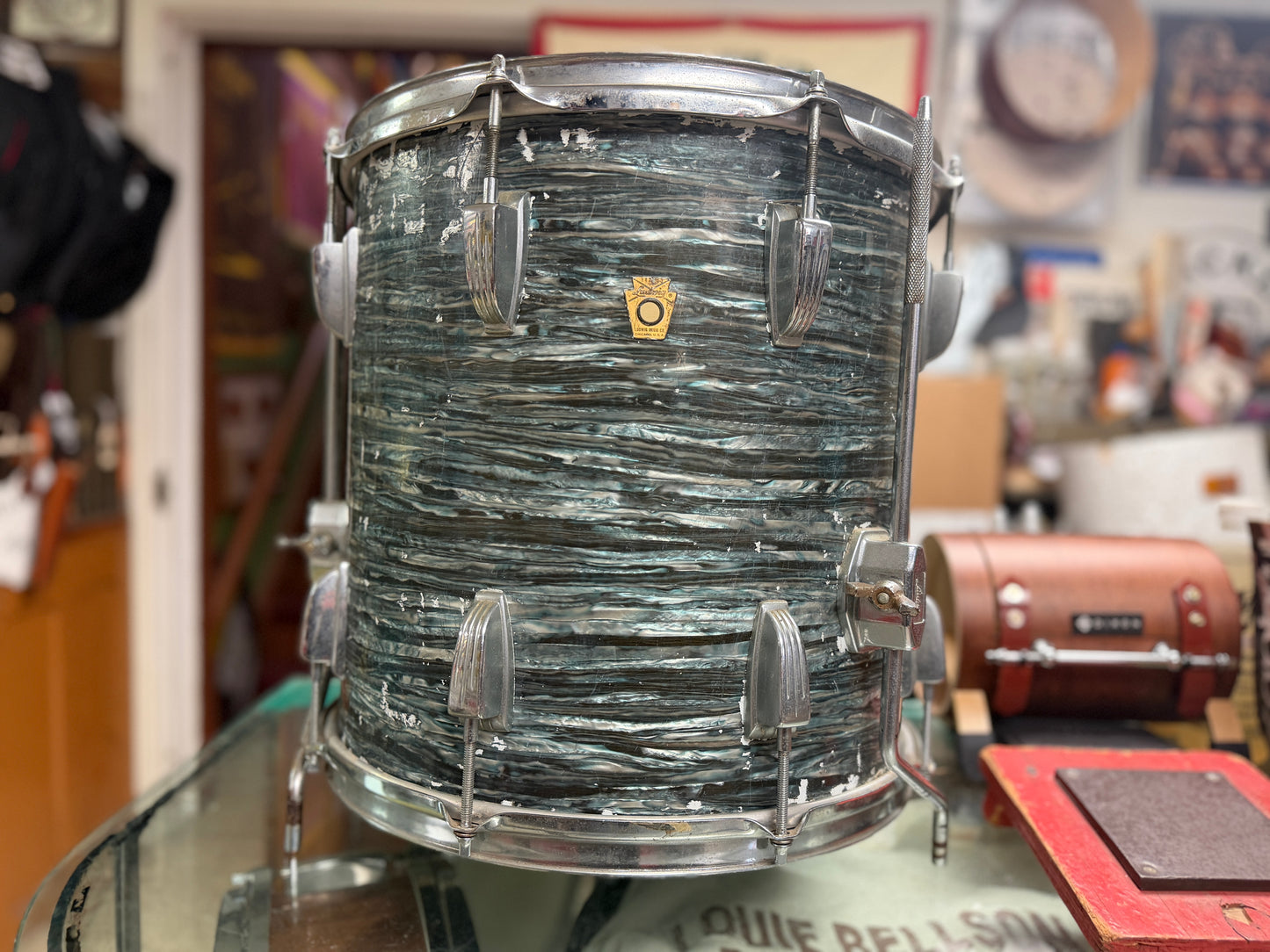 1960s Ludwig 14x14 Floor Tom in Oyster Blue Pearl