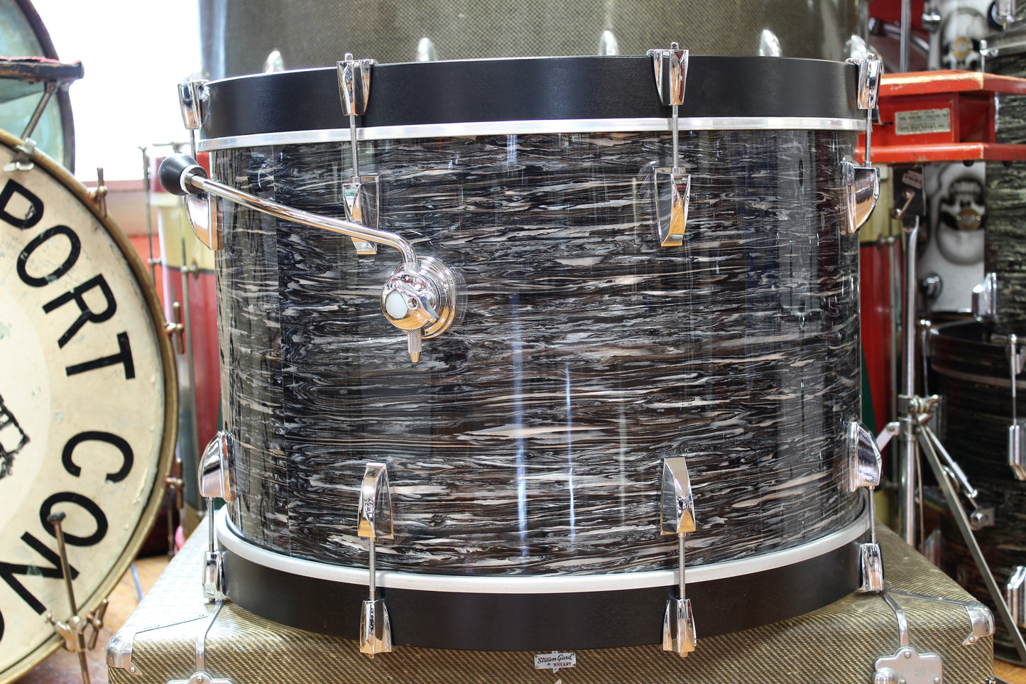 2000's Montineri Customs 14"x"24 Bass Drum in Black Oyster