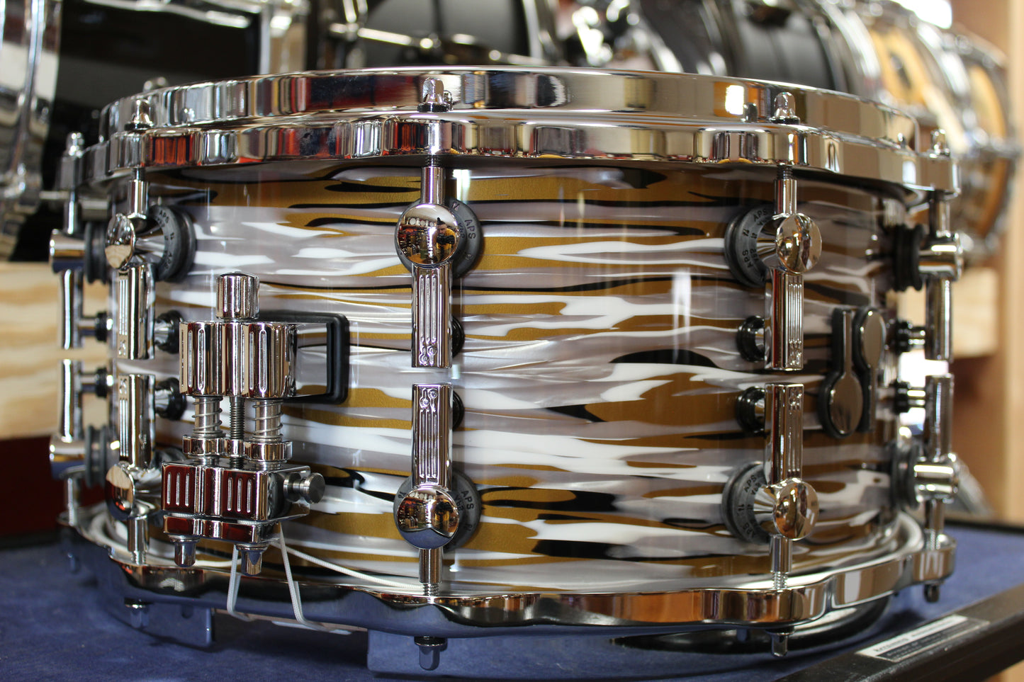 Sonor SQ2 Heavy Maple Shell Snare Drum 7"x14" in Gold Oyster