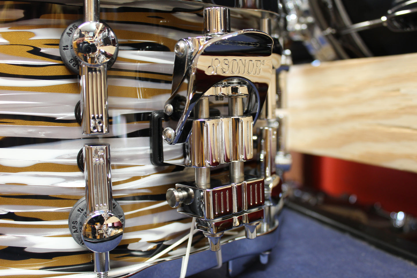 Sonor SQ2 Heavy Maple Shell Snare Drum 7"x14" in Gold Oyster