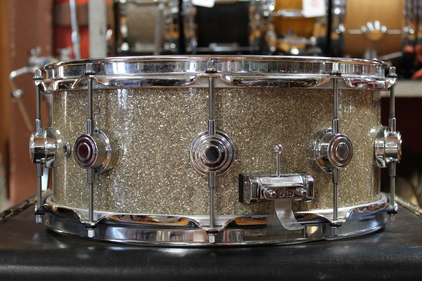 DW 5.5x14 Collector's Series Snare Drum in Silver Sparkle