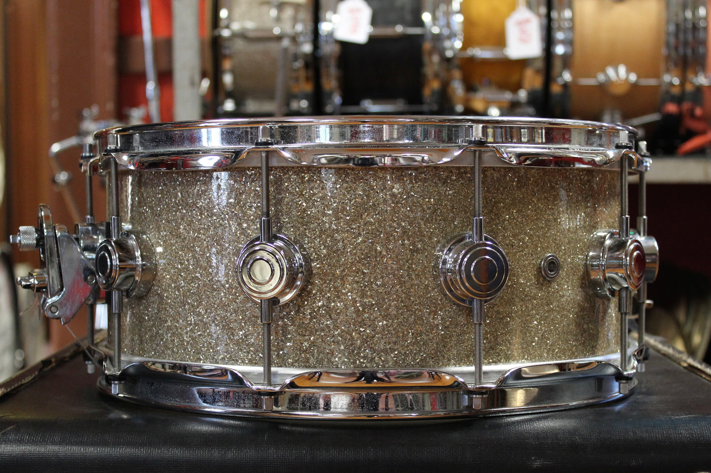 DW 5.5x14 Collector's Series Snare Drum in Silver Sparkle