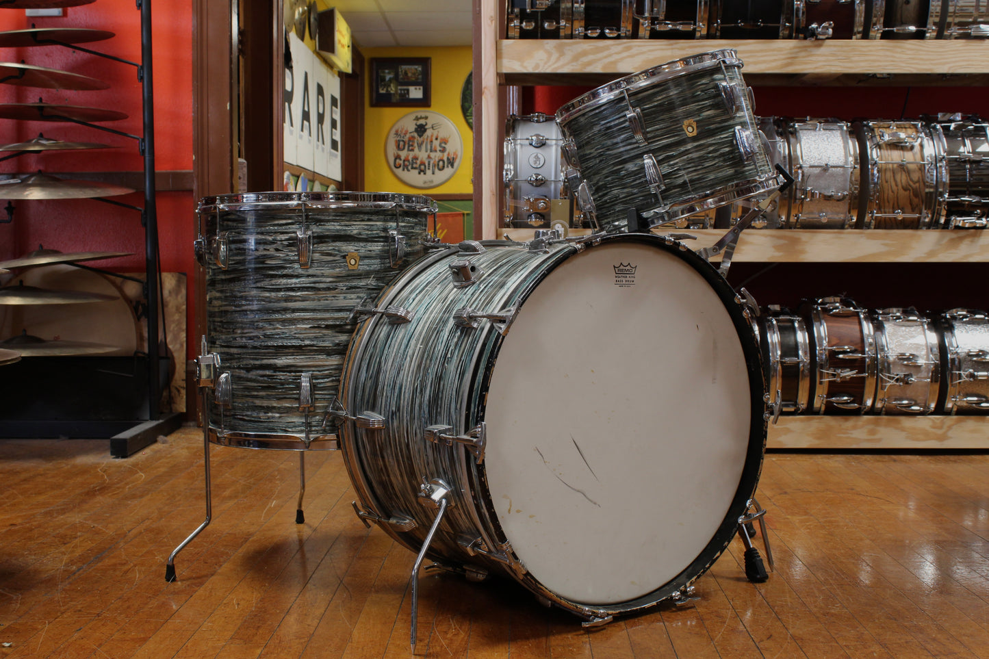 1960s Ludwig Super Classic Outfit in Blue Oyster Pearl 14x22 9x13 16x16