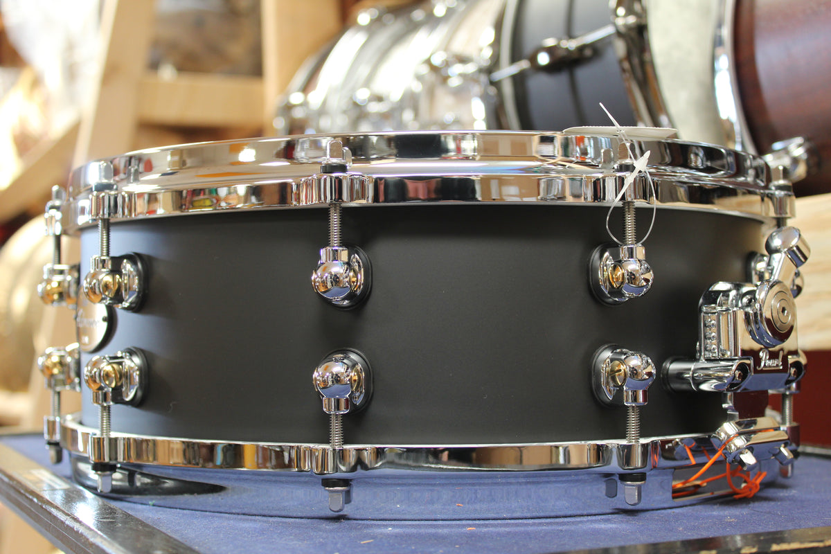 Pearl Reference One 5"x14" Snare Drum in Matte Black