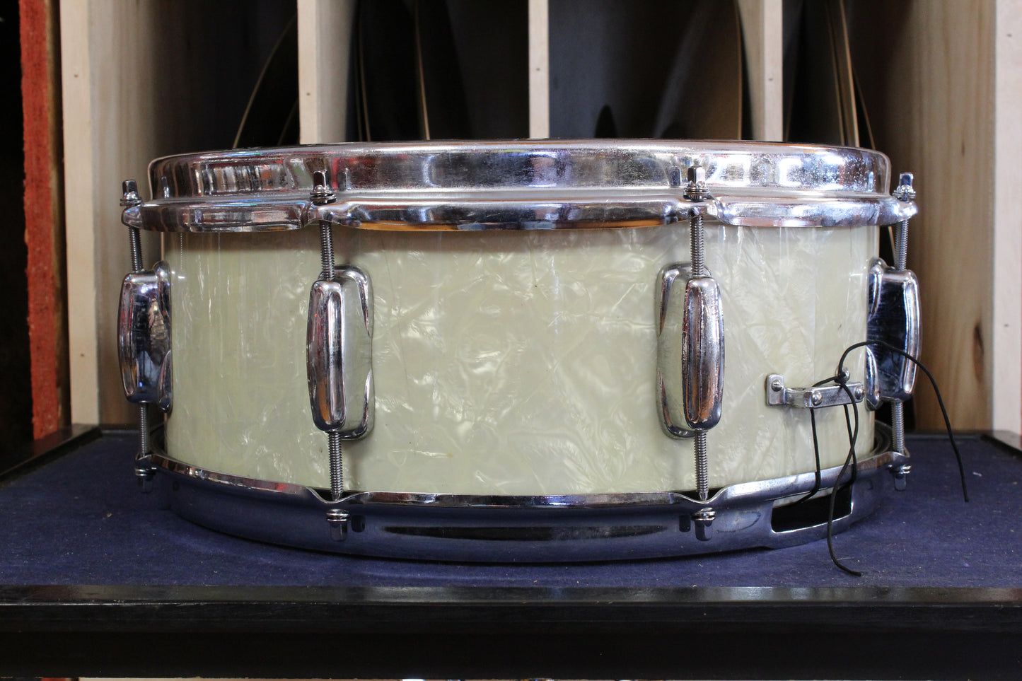 1960s Slingerland 5.5x14 Hollywood Ace Model Snare Drum in White Marine Pearl