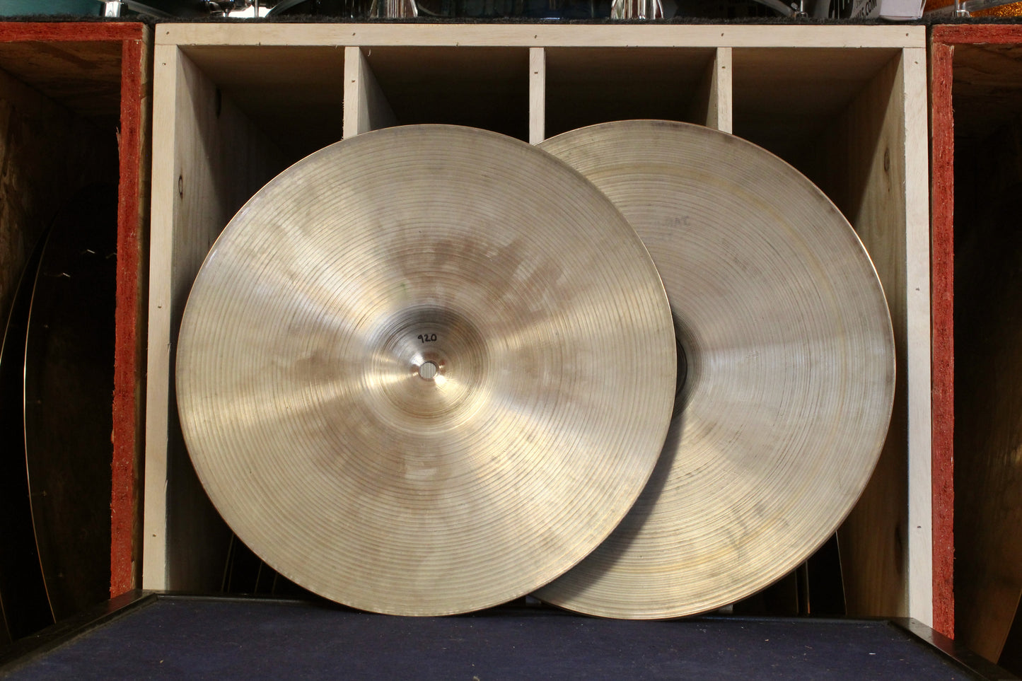 1960s A. Zildjian 15" New Beat Hi-Hats 920/1370g
