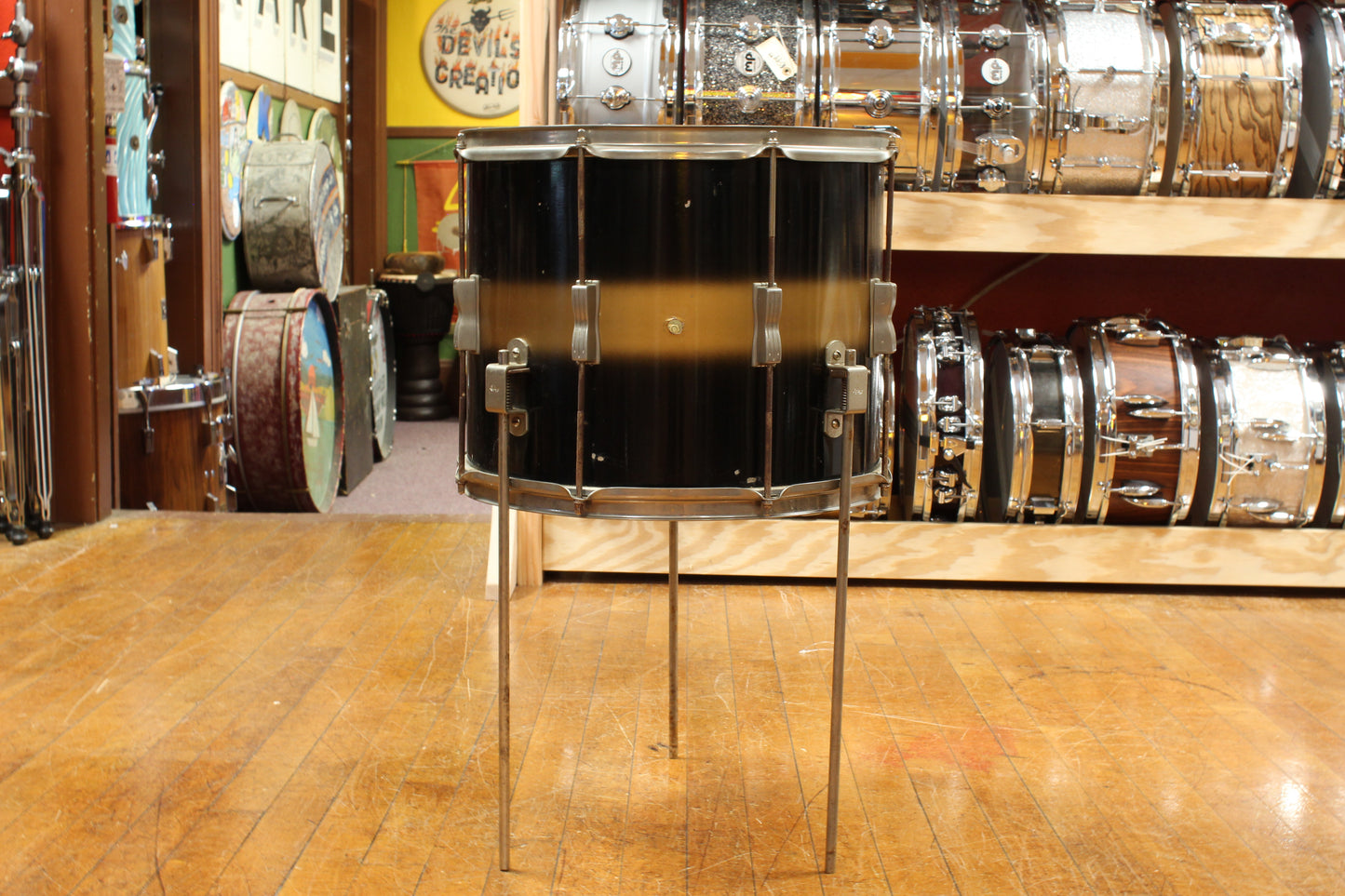 Early 1960s Ludwig Deluxe Club Date Outfit in Black and Gold Duco 14x22 9x13 12x15
