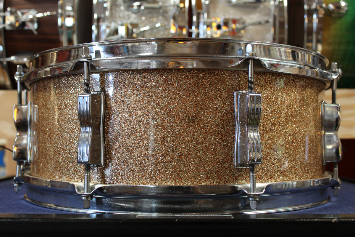 1960s Ludwig 5.5x14 Jazz Festival Snare Drum in Sparkling Champagne Pearl