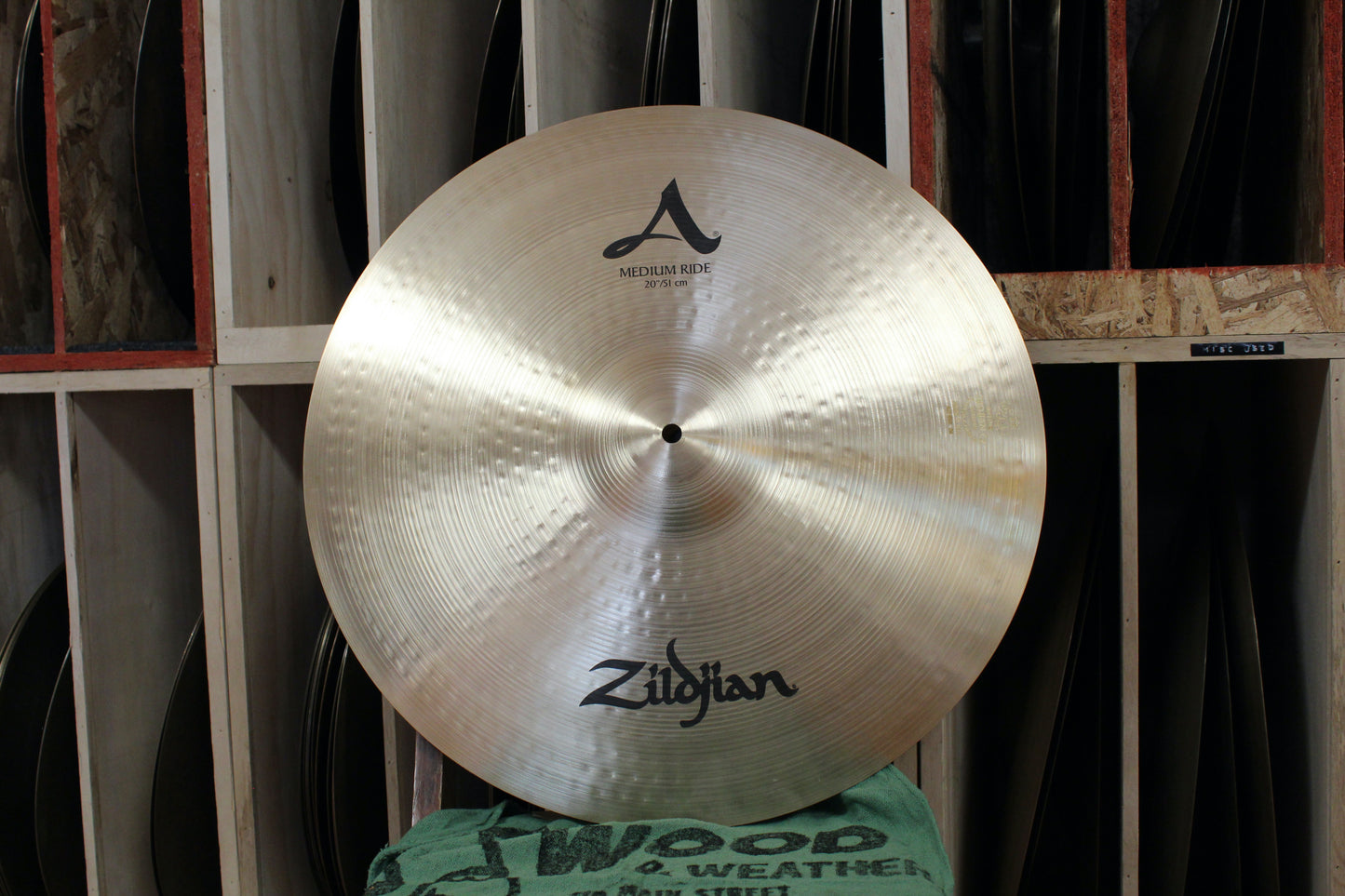 Zildjian 20" A Medium Ride 2242g - Used