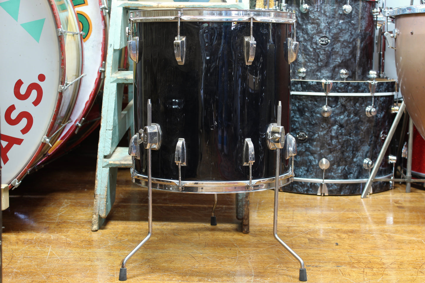 1960's Ludwig 16"x16" Floor Tom in Black (Rewrap)