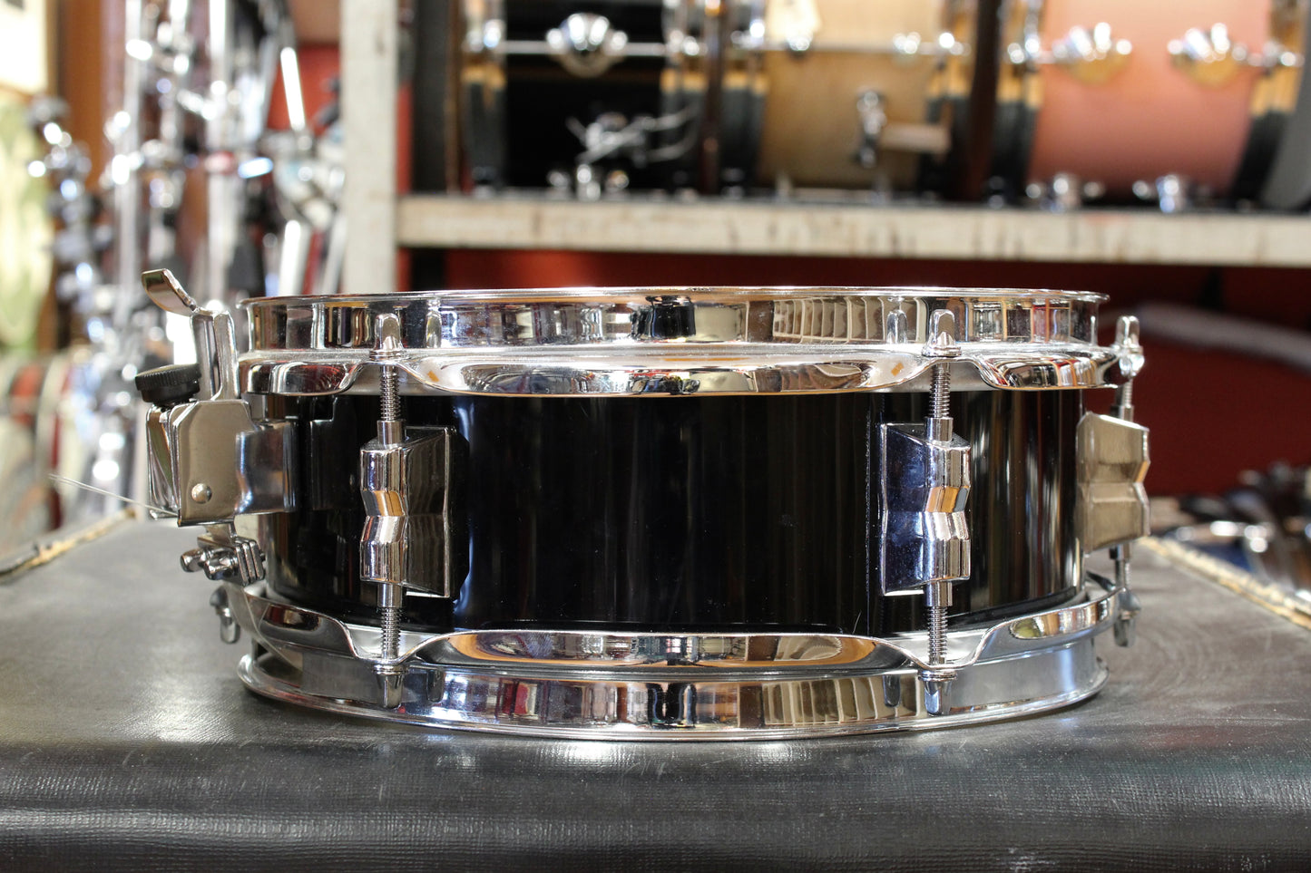 Pearl 4x10 M-80 Snare Drum in Black