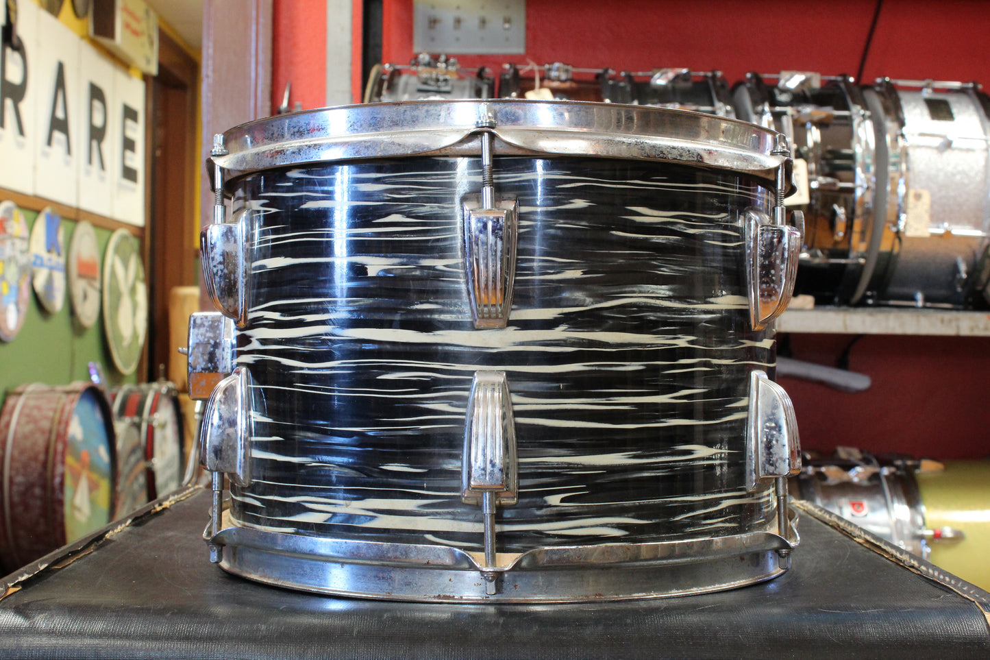 1970 Ludwig 9x13 Tom in Black Oyster Pearl
