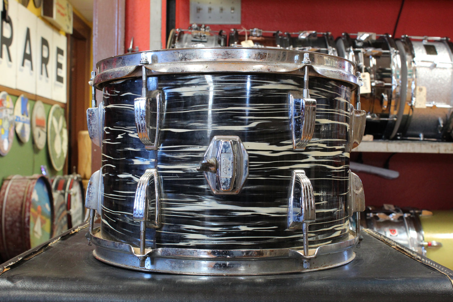 1970 Ludwig 9x13 Tom in Black Oyster Pearl
