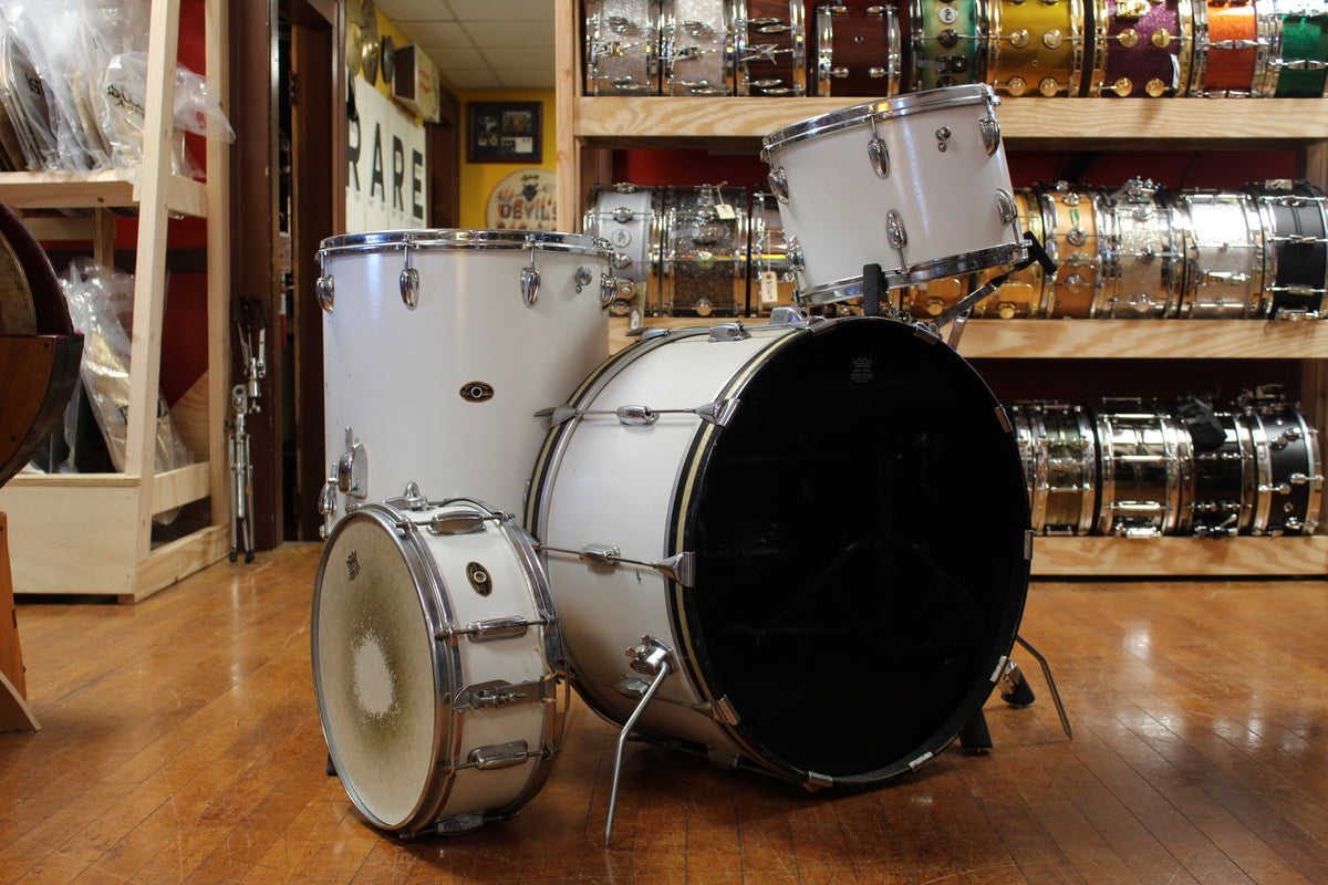 1950s/60s Slingerland Outfit in Matte White 12x22 9x13 16x16 5.5x14