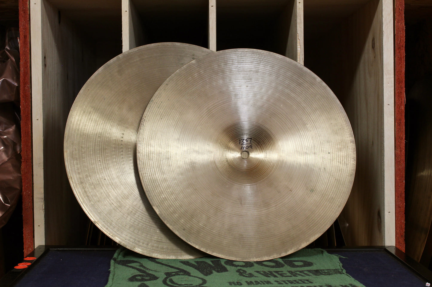 1980s Zildjian 14" A New Beat Hi-Hats 1109/1357g