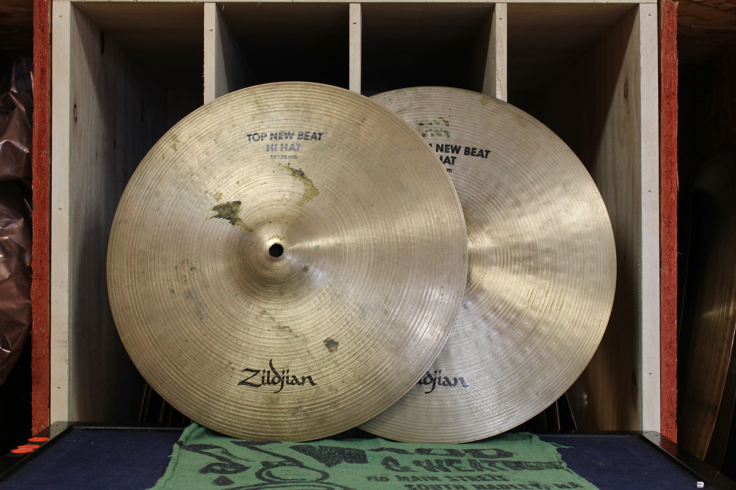 1980s Zildjian 14" A New Beat Hi-Hats 1010/1385g