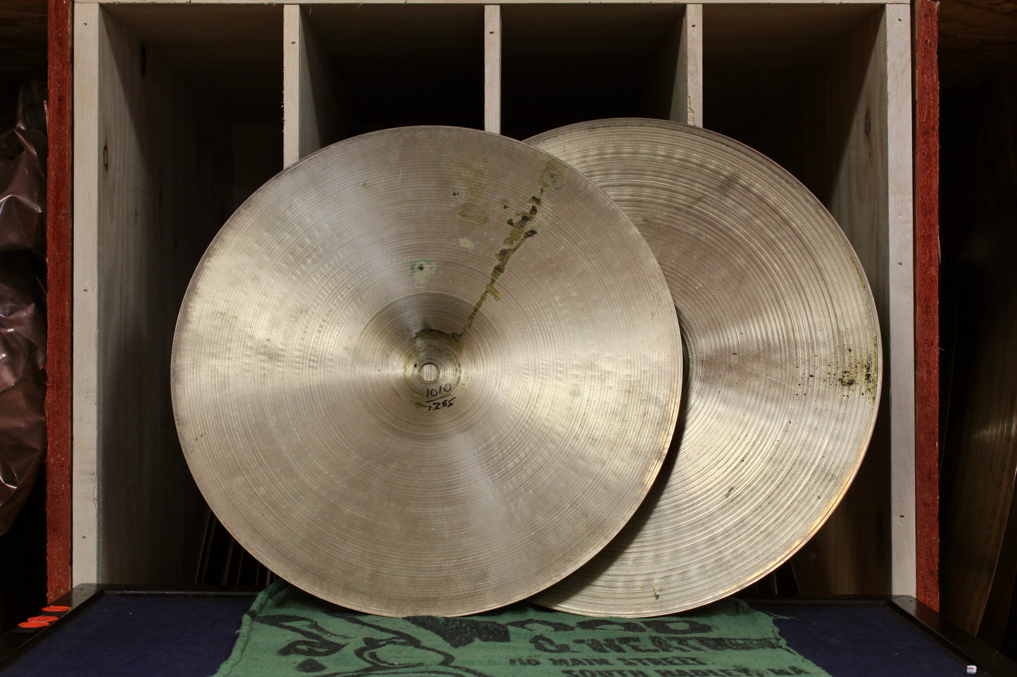 1980s Zildjian 14" A New Beat Hi-Hats 1010/1385g