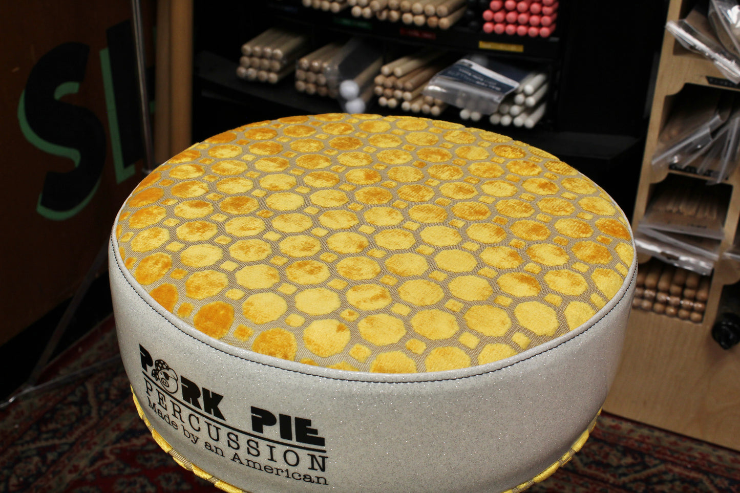 Pork Pie Percussion Round Drum Throne – Limited Yellow Honeycomb