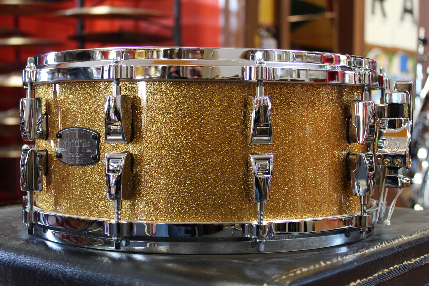 Yamaha 6x14 Absolute Hybrid Maple Snare Drum in Gold Champagne