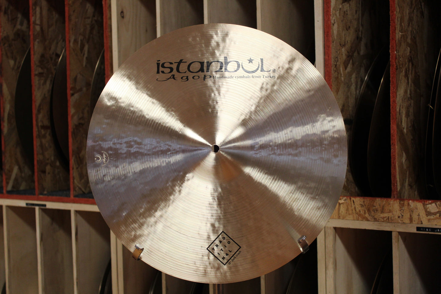 Istanbul Agop 18" Traditional Dark Crash 1402g