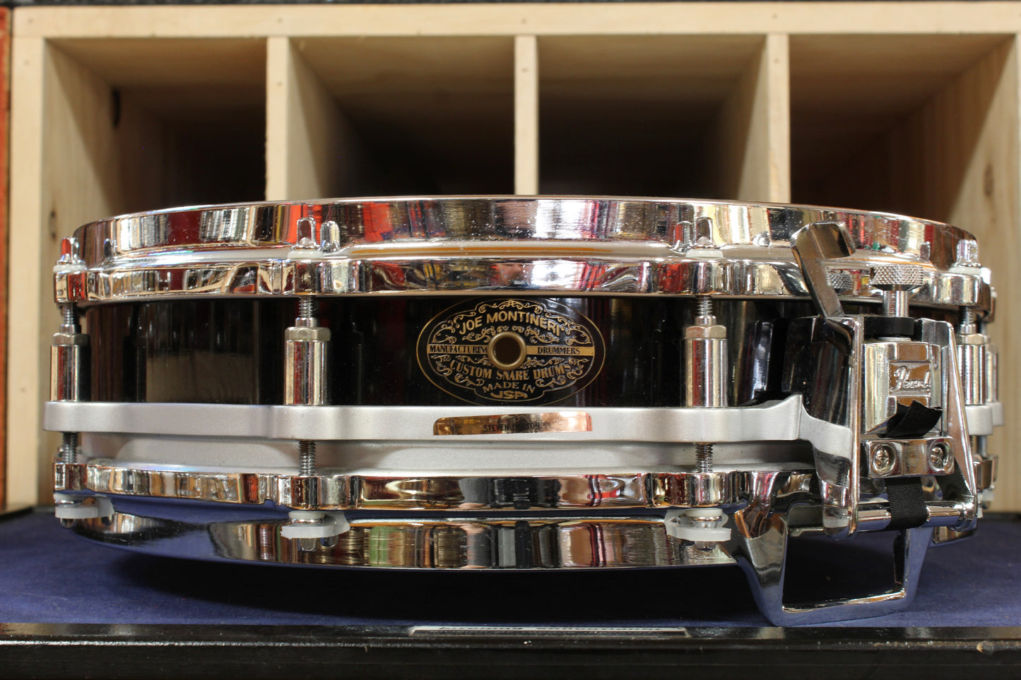 Montineri Custom Drums 3.5x14 Free Floating Snare Drum in Black Lacquer