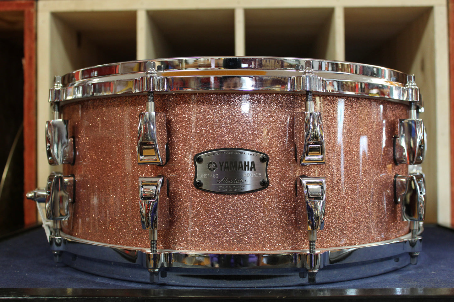 Yamaha 6x14 Absolute Hybrid Maple Snare Drum in Pink Champagne Sparkle