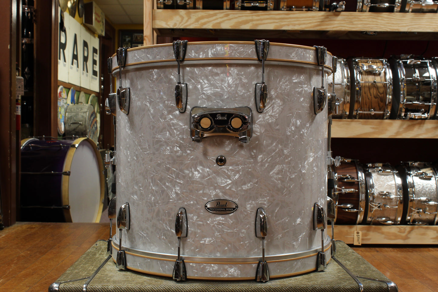 Pearl Professional Series Outfit in White Marine Pearl 18x22 8x10 8x12 9x13 16x18 16x16