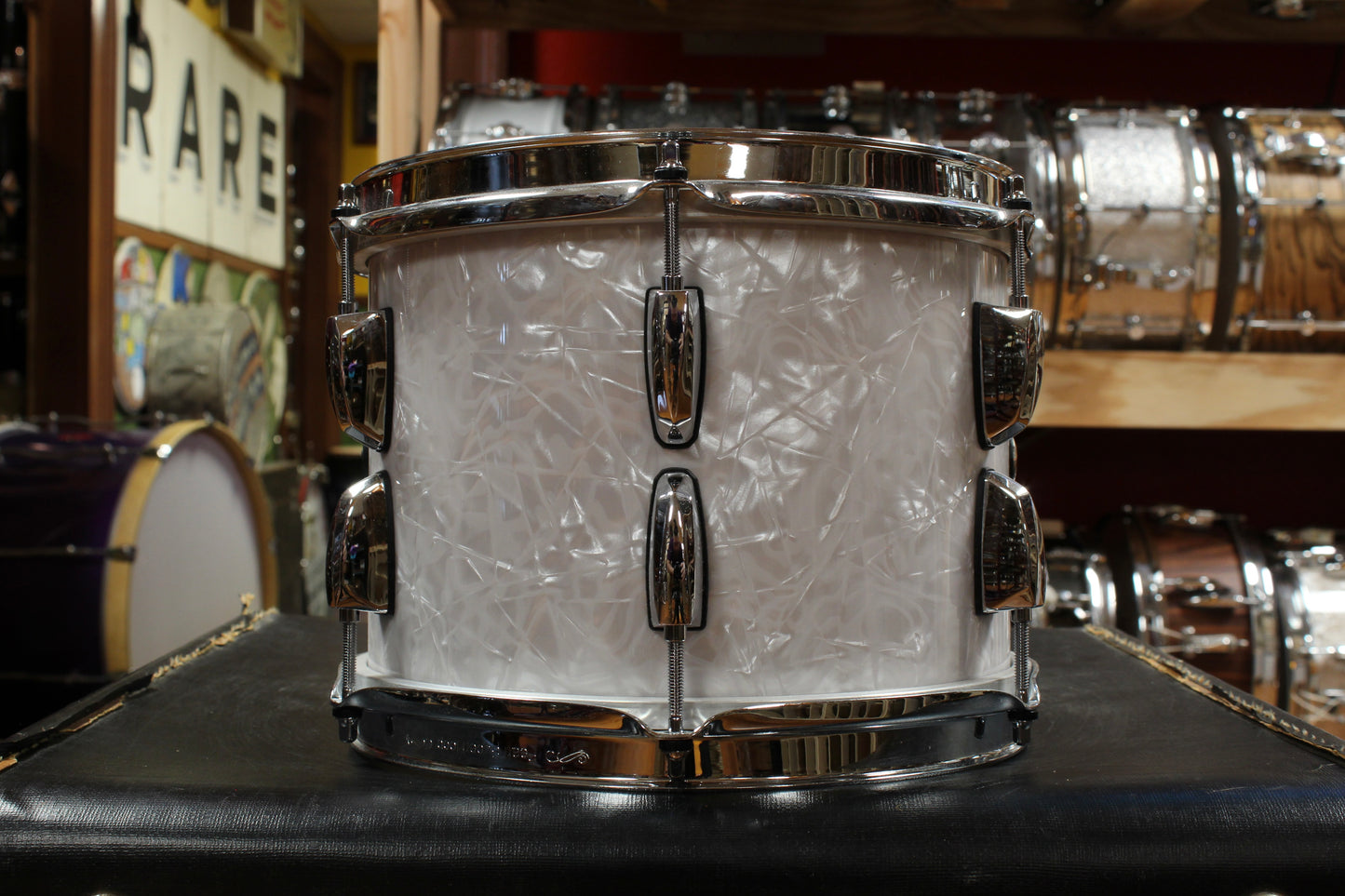 Pearl Professional Series Outfit in White Marine Pearl 18x22 8x10 8x12 9x13 16x18 16x16