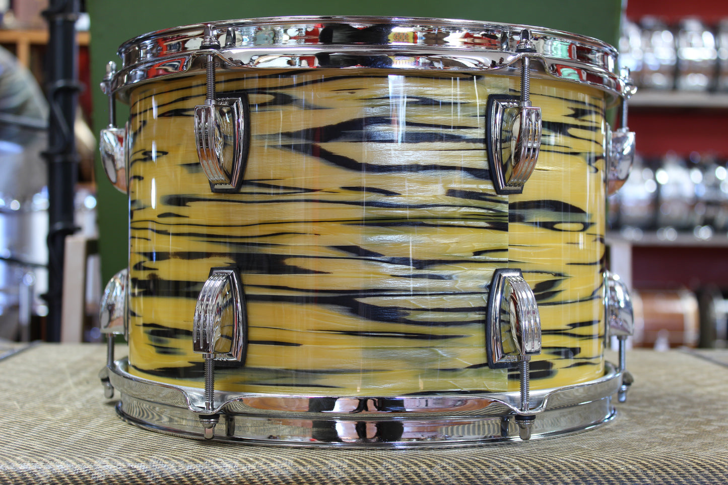 2023 Ludwig Classic Maple 8x12 Tom Tom in Lemon Oyster