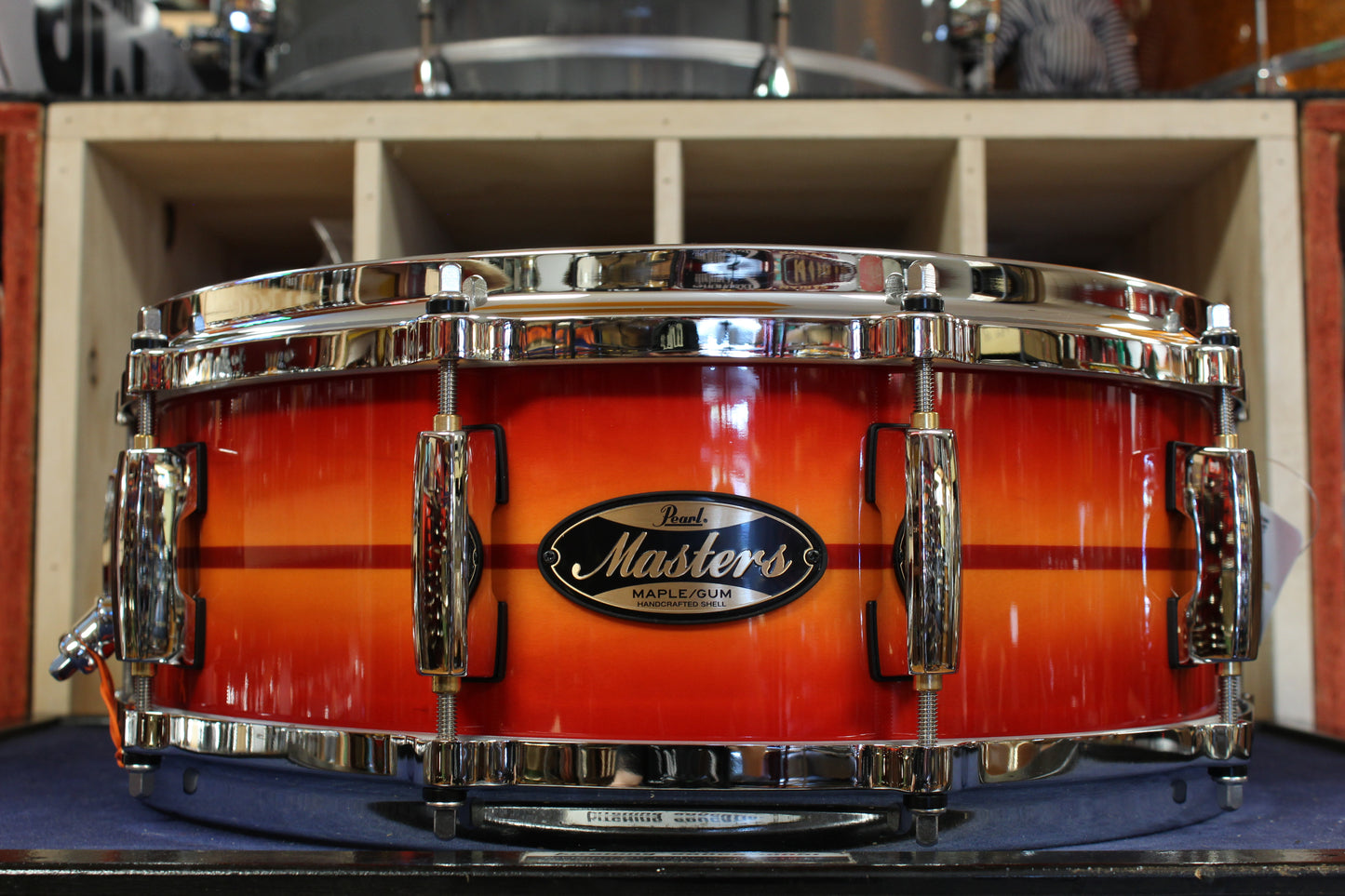 Pearl Masters Maple Gum 5"x14" Snare Drum in Sunburst Redstripe