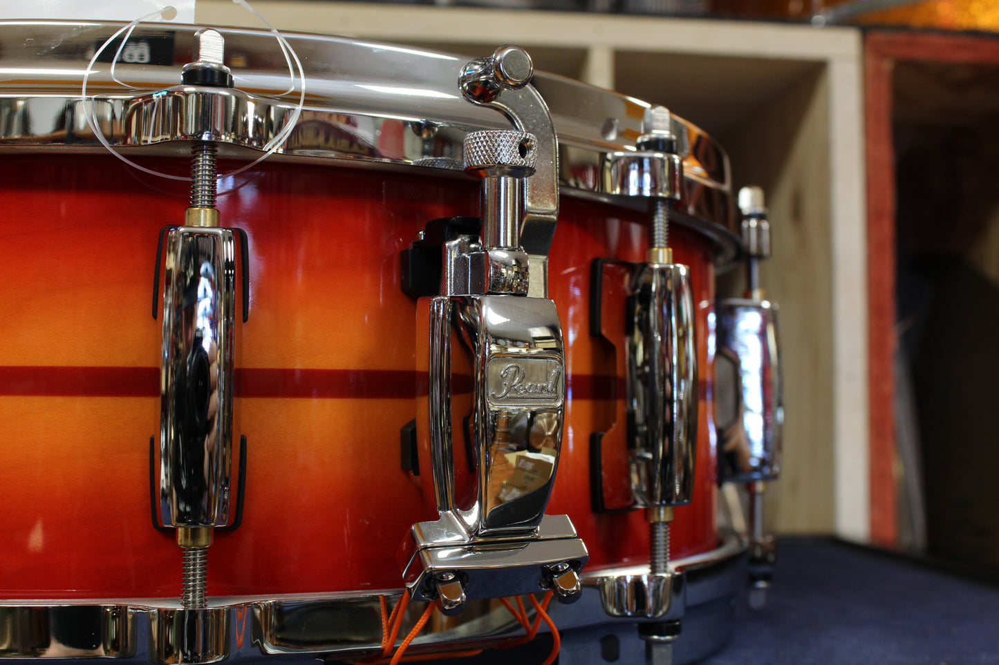 Pearl Masters Maple Gum 5"x14" Snare Drum in Sunburst Redstripe