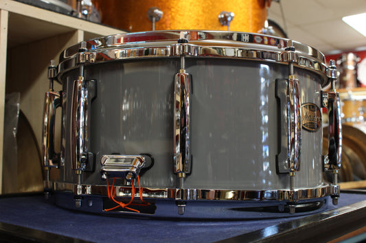 Pearl Masters Maple Pure 6.5"x14" Snare Drum in Putty Grey