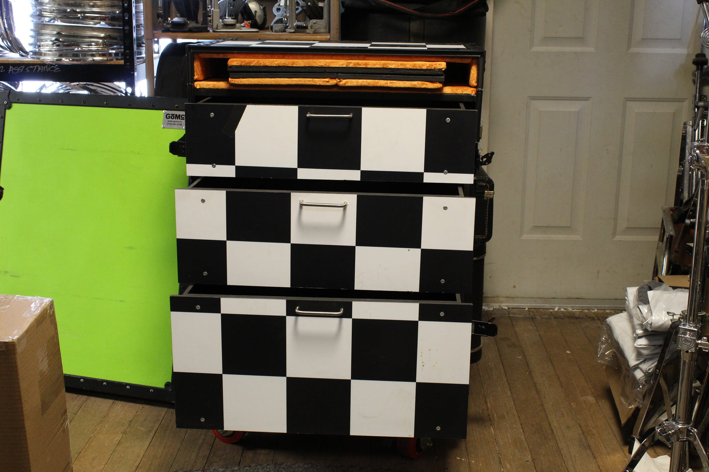 G.O.M.C. Custom Workbox Roadcase 19x28x34