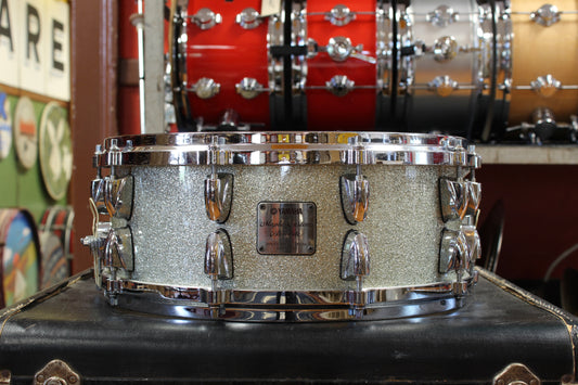 Yamaha 5.5x14 Maple Custom Absolute Snare Drum in Silver Sparkle