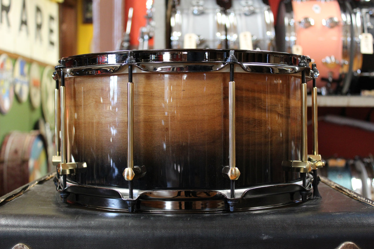Noble and Cooley 7x14 Solid Shell Classic Walnut Snare Drum in Black Fade High gloss
