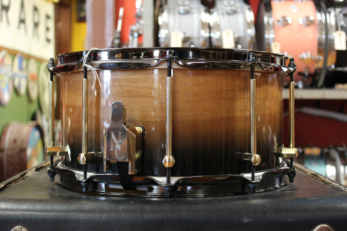 Noble and Cooley 7x14 Solid Shell Classic Walnut Snare Drum in Black Fade High gloss