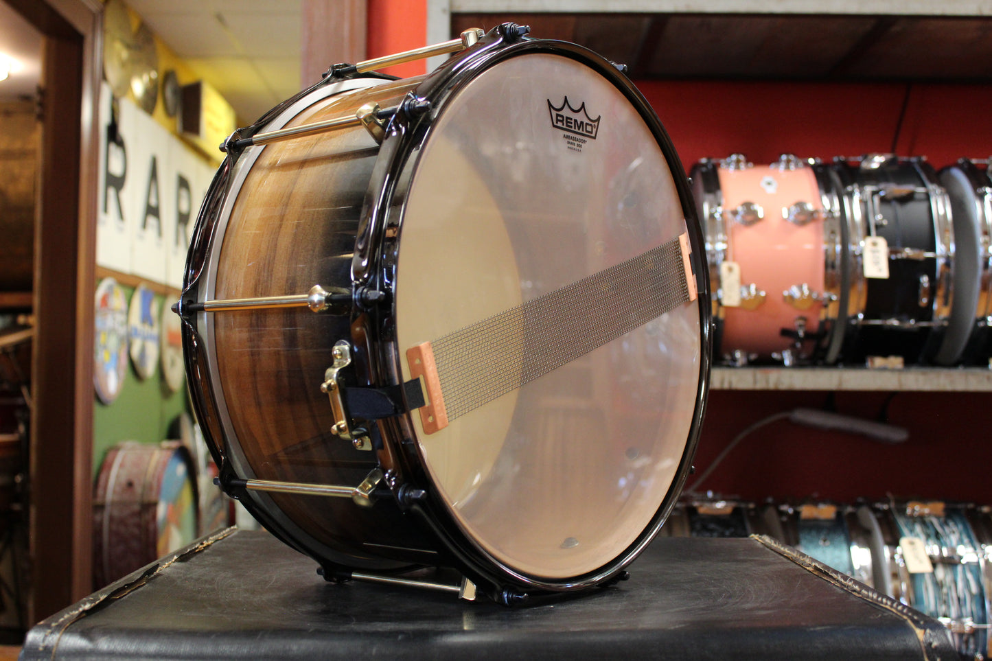 Noble and Cooley 7x14 Solid Shell Classic Walnut Snare Drum in Black Fade High gloss