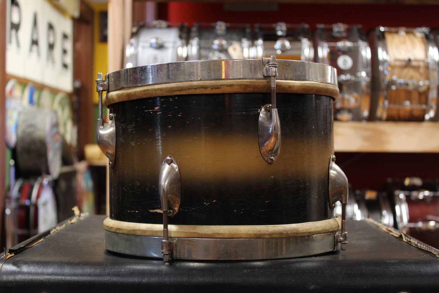 1940s WFL 7x11 Tom on Black and Gold Duco
