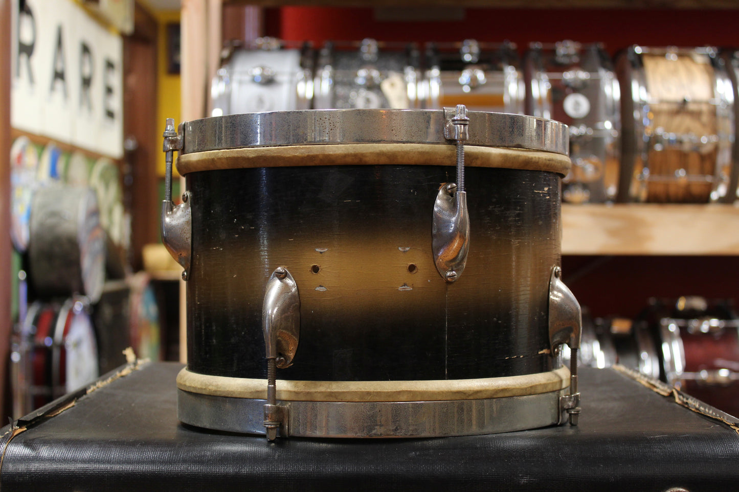 1940s WFL 7x11 Tom on Black and Gold Duco