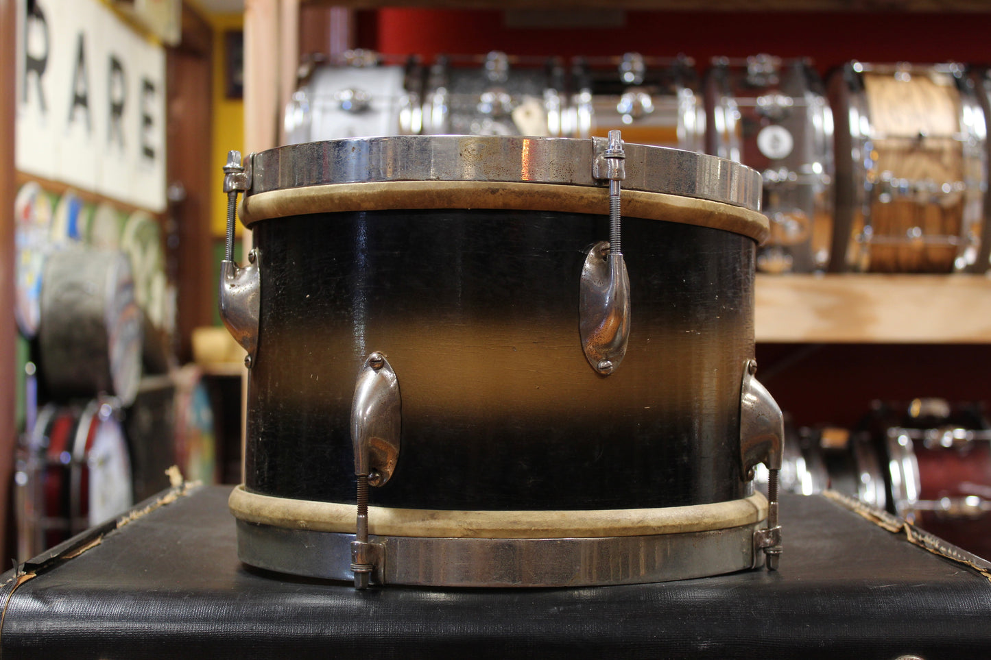 1940s WFL 7x11 Tom on Black and Gold Duco