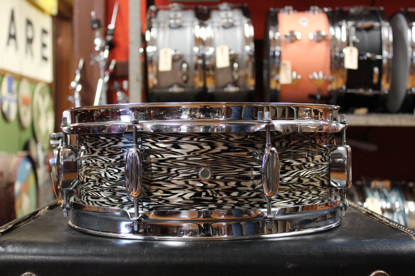 1960s Rogers 5x14 Holiday Snare Drum in Black Onyx