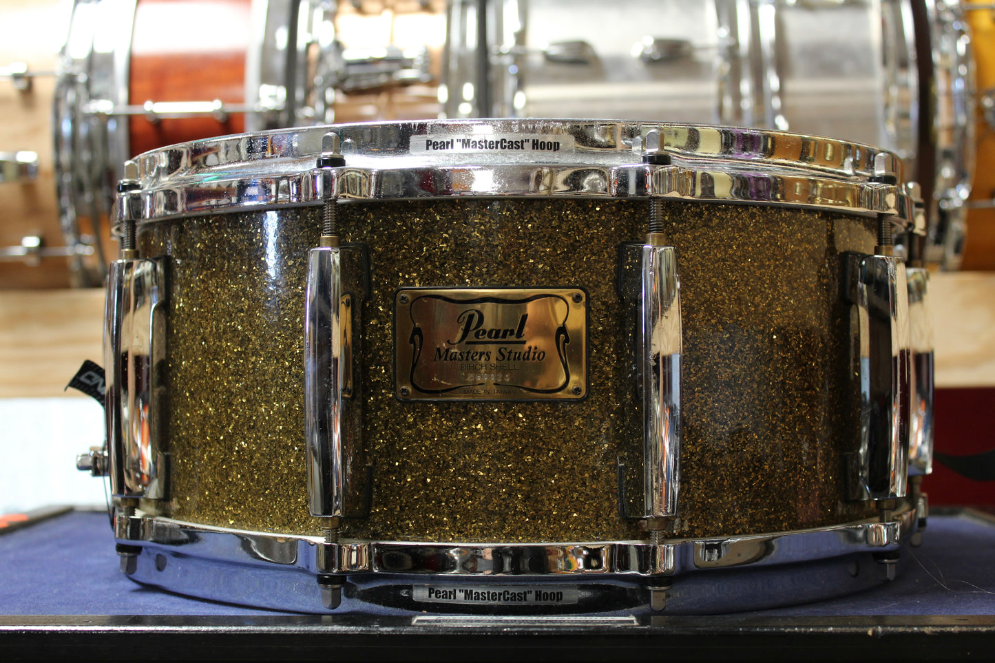 Pearl 6.5x14 Masters Studio Snare Drum in Bronze Sparkle