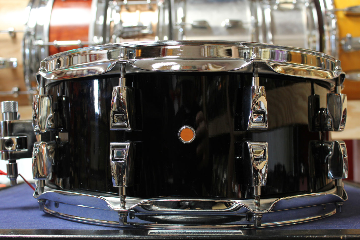 Yamaha 5.5x14 Absolute Hybrid Maple Snare Drum in Black Lacquer