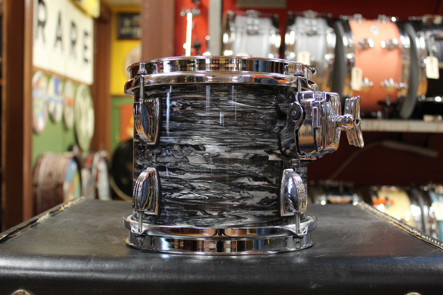Ludwig 7x8 Classic Maple Tom in Black Oyster Pearl