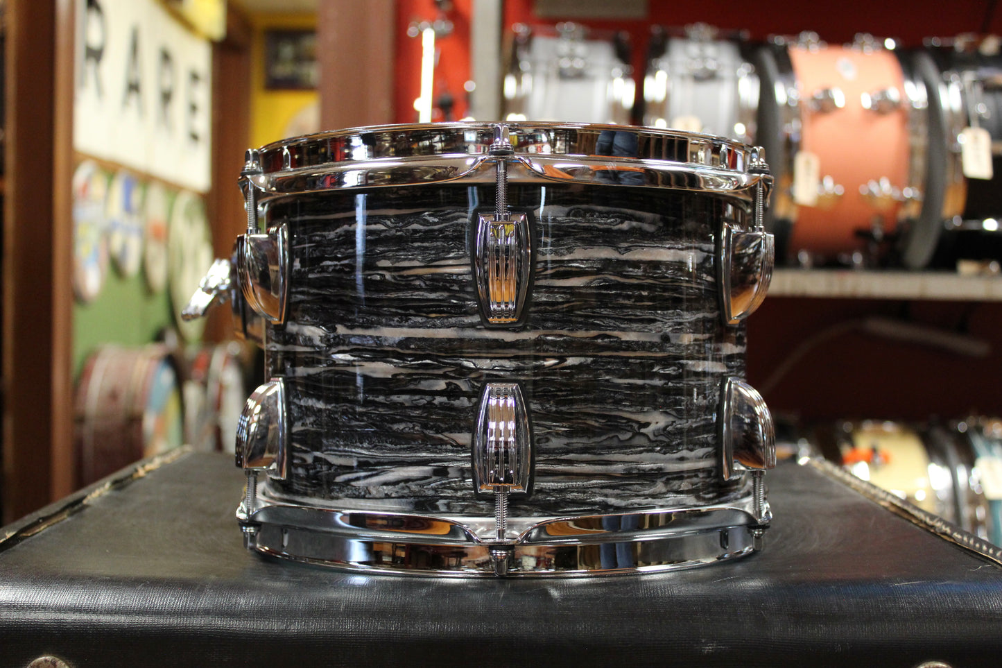 Ludwig 7x10 Classic Maple Tom in Black Oyster Pearl