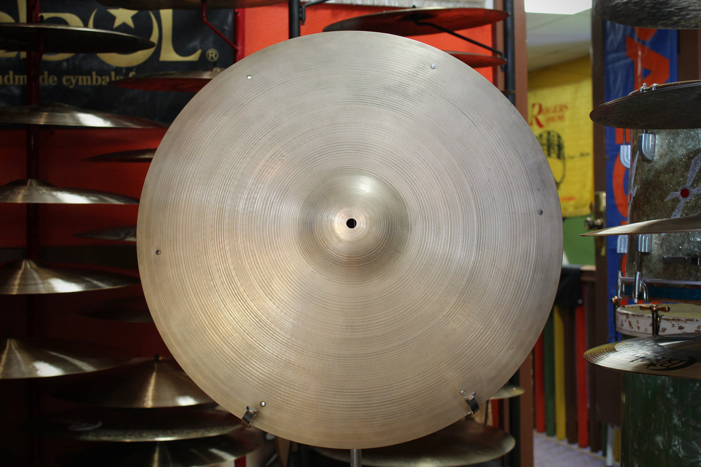1960s A. Zildjian 22" Sizzle Ride 2798g