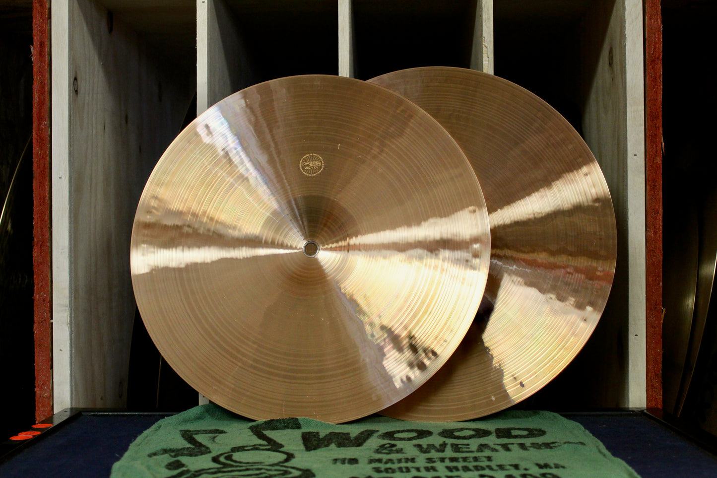 Paiste 14" 2002 Medium Hi-Hats 808/981g