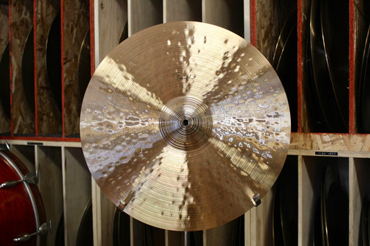 Paiste 18" Signature Traditionals Thin Crash 1310g