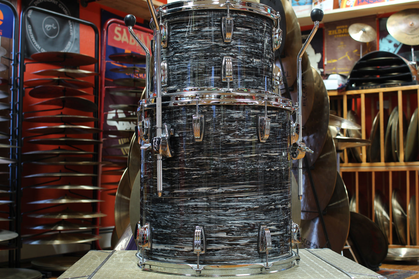 2020 Ludwig Classic Maple in Black Oyster Pearl 14x24 16x16 9x13